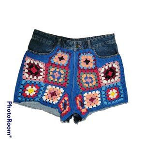 FARM Rio Granny Square Crochet Cutoff Denim Shorts Size 32